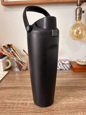 Owala 30oz water bottle